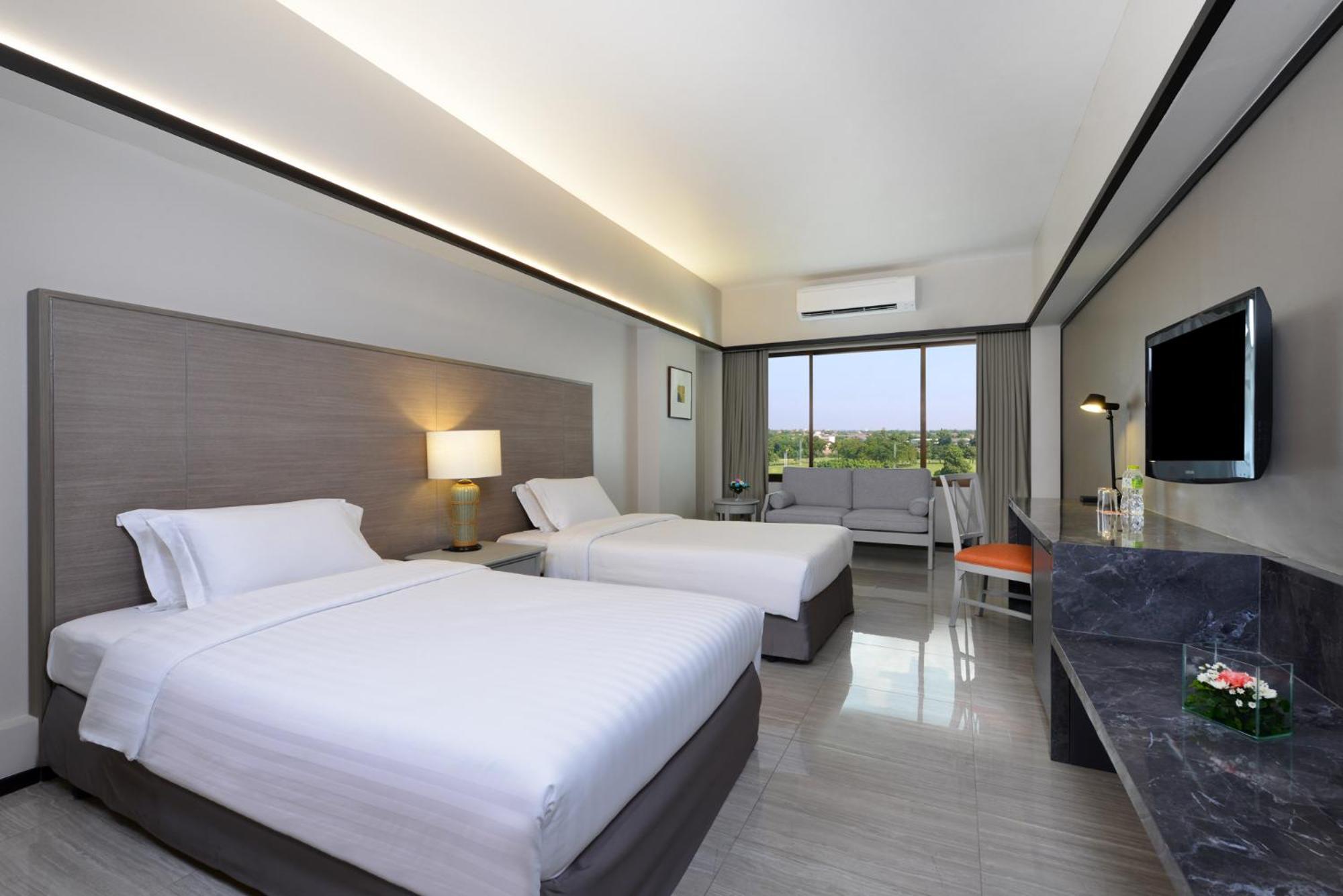 ที่นี่ดี โฮเทล แบงค็อก กอล์ฟ คลับ  Hotel ปทุมธานี ภายนอก รูปภาพ
